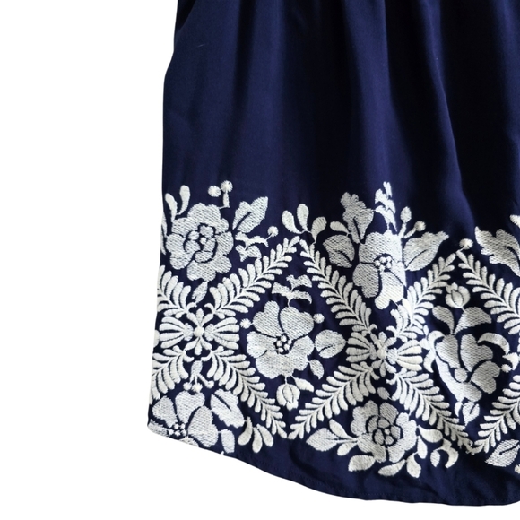 Allison Joy Evereve Floral Embroidered Off the Shoulder blouse top XS - Picture 2 of 5